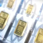 Harga Emas Antam Anjlok Jelang Lebaran, Cek Update Terbaru