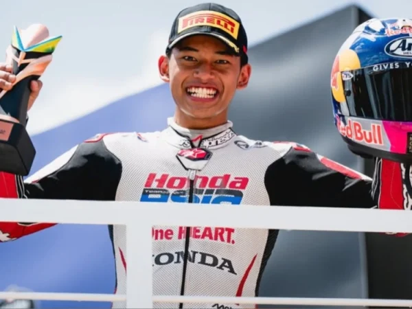 Veda Ega Pratama Cetak Sejarah, Podium Moto3 Brasil 2026