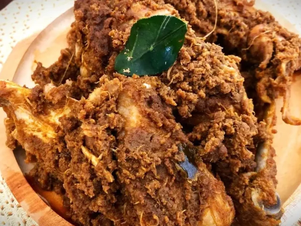 Cara Aman Menyimpan dan Menghangatkan Rendang saat Lebaran