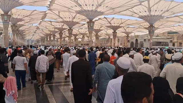 Larangan Ini Agar Ibadah di Masjid Nabawi Tetap Nyaman