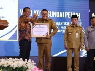 Wako Alfin Terima Penghargaan Menteri Hukum, Perkuat Akses Keadilan Desa