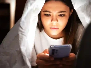 Mengapa WhatsApp Lebih Menenangkan daripada TikTok? Simak Fakta Terbaru