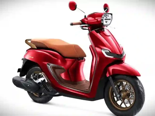 Honda Stylo 160 Tampil Lebih Mewah dengan Warna Baru Burgundy