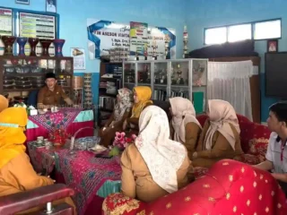 Pastikan TKA Lancar, Plt Kadisdik Sungai Penuh Pantau Sekolah Secara Langsung