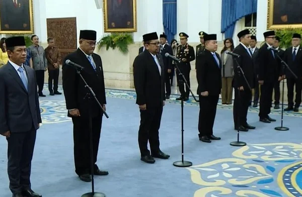 Presiden Prabowo Lantik 6 Pejabat Baru: Ini Daftar Lengkapnya