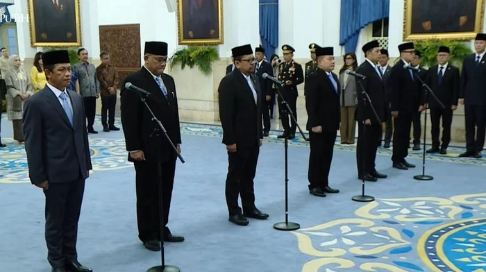 Presiden Prabowo Lantik 6 Pejabat Baru: Simak Daftar Lengkapnya!