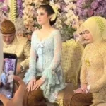 Anggun Berbalut Kebaya Sage, Syifa Hadju Jalani Prosesi Siraman Penuh Makna