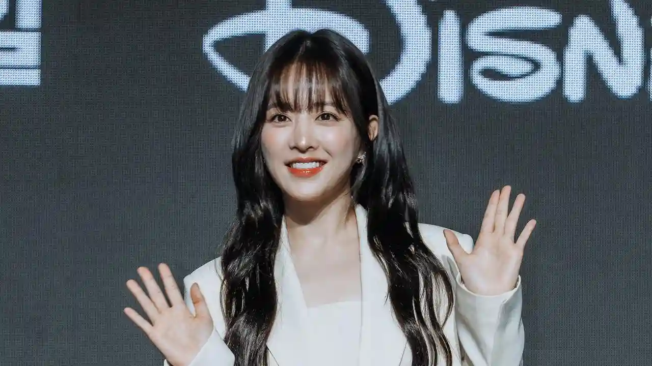 Park Bo Young Rela Tampil Kusam dan Tanpa Makeup di Drakor 'Gold Land'