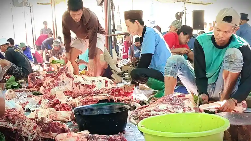 Mana Yang Harus Didahulukan Kurban Diri Sendiri atau Orang Tua?