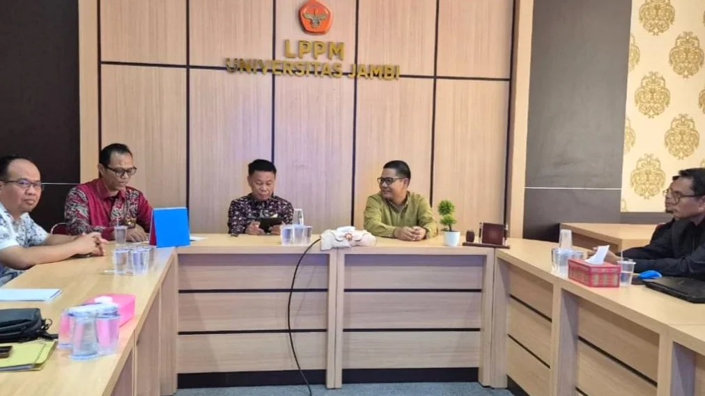 Sekda Alpian Kawal Langsung Seleksi Dewas Perumda Tirta Khayangan di UNJA