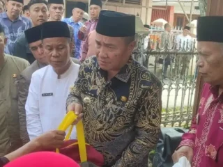 Wako Alfin Beri Bantuan & Semangat Korban Kebakaran Koto Tinggi