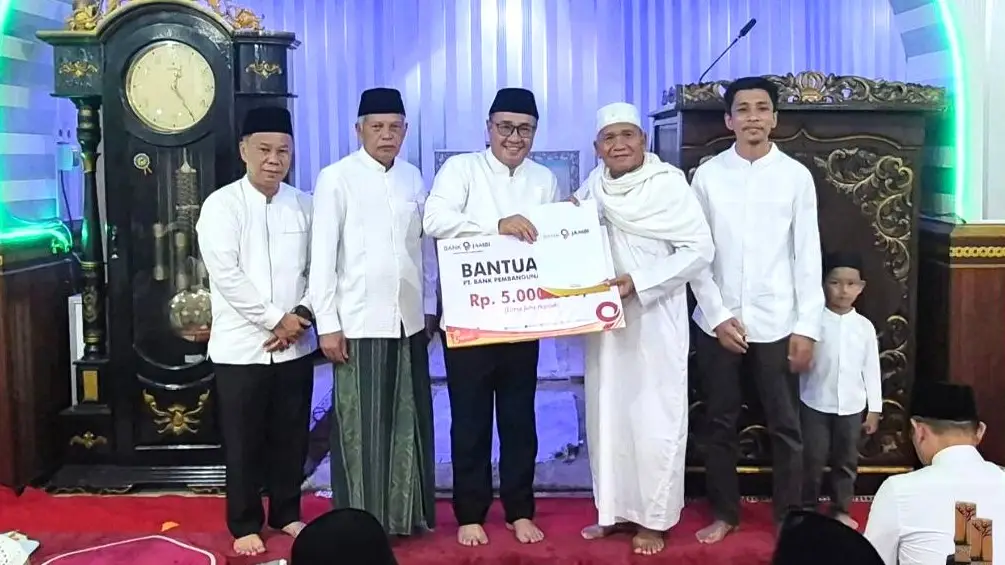 Sapa Jamaah Masjid Raya, Wako Alfin Ajak Warga Jaga Kebersihan Kota