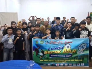 Semangat Juara! Azhar Hamzah Lepas Tim SD Islam Mutiara Al Madani ke JSFL 2026