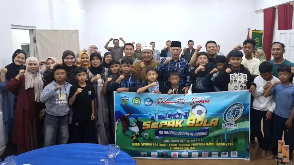 Azhar Hamzah Lepas Tim SD Islam Mutiara Al Madani ke JSFL 2026