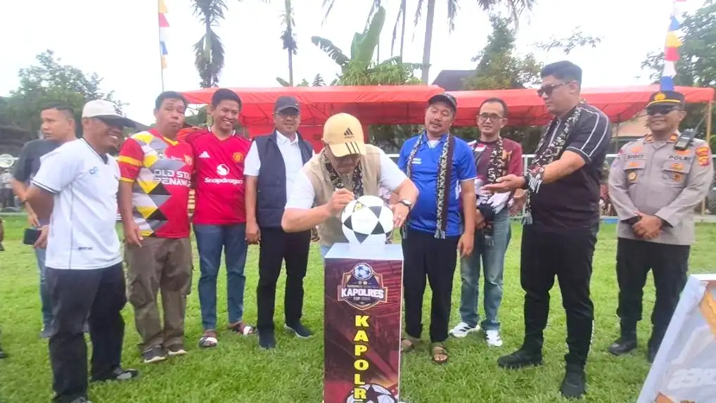 Wako Alfin Ajak Masyarakat Jaga Kekompakan di Turnamen Kapolres Cup I U-40