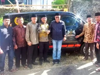 Sentuhan Humanis Wako Alfin: Hadiahkan Ambulance untuk Warga Sungai Ning