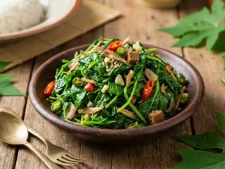 Trik Masak Daun Pepaya Agar Tidak Pahit dan Tetap Hijau