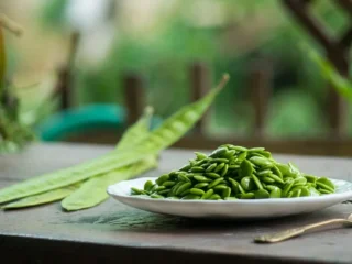 Kecil-Kecil Cabai Rawit! Ini 5 Manfaat Petai Cina bagi Kesehatan Anda