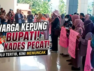 Warga Semerah Kepung Kantor Bupati Kerinci, Tuntut Kades Mundur