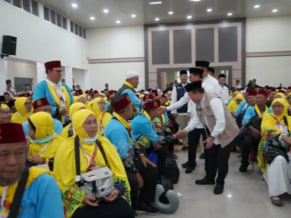 Gubernur Al Haris Lepas Jemaah Haji Jambi 2026: Fokus Ibadah, Kami Jamin Pelayanan Terbaik