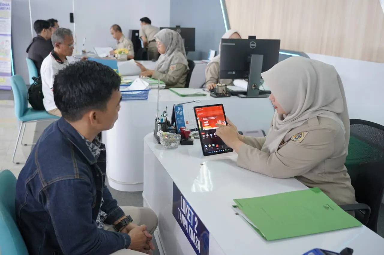 Transaksi Tanah Makin Aman Lewat Sertipikat Elektronik & Sentuh Tanahku