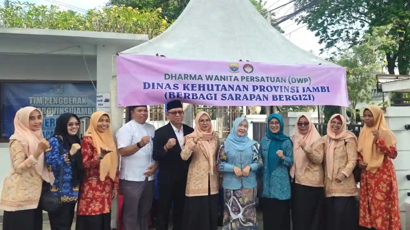 Rabu Berkah Jambi: Berbagi Sarapan Gratis dan Kelas Ngaji Lansia
