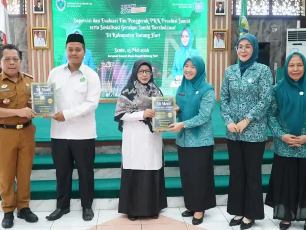 Hj. Hesnidar Haris Dorong Gerakan Jambi Bersholawat Jadi Wisata Religi