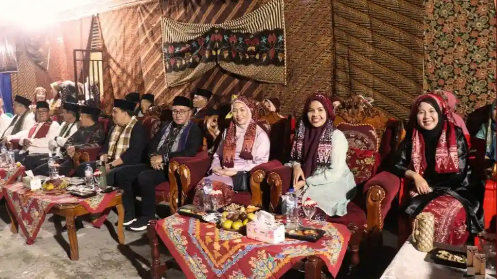 Malam Pergelaran Seni Budaya Kenduri Sko Enam Luhah Sungai Penuh