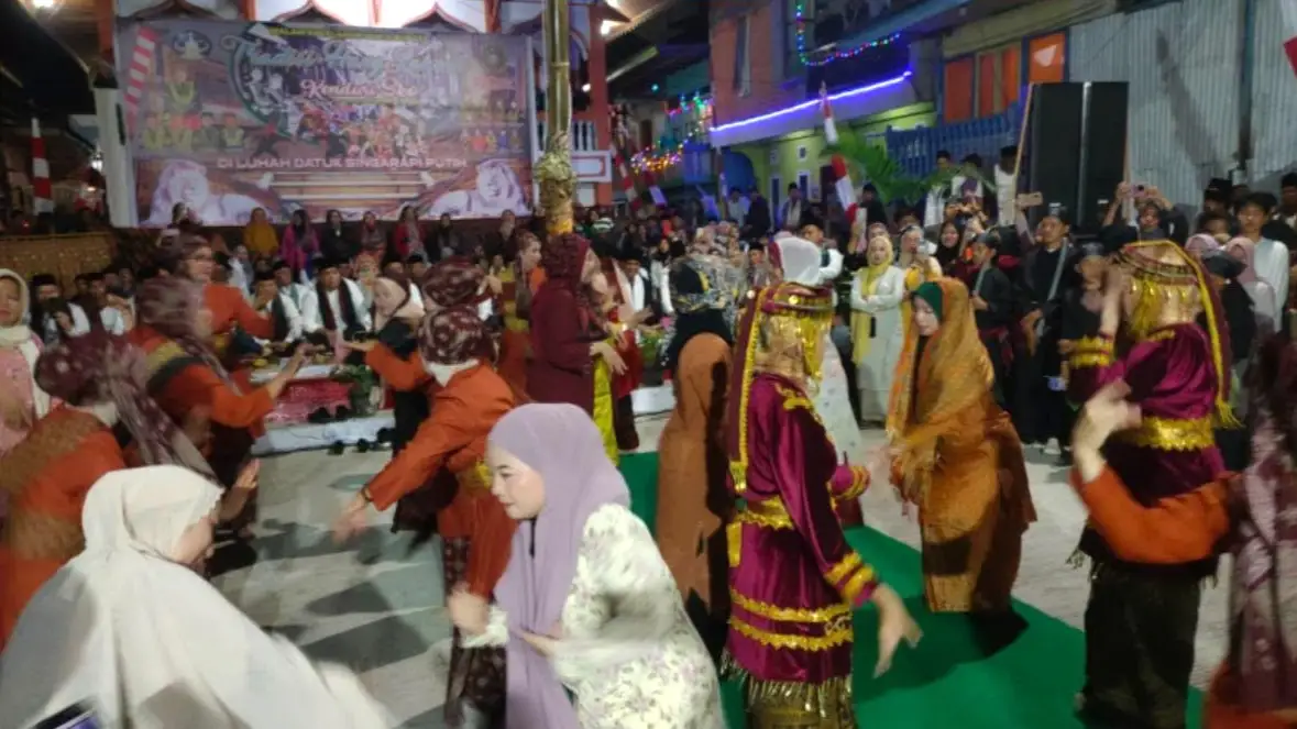 Tradisi Hang Lahaek di Luhah Datuk Singarapi Puteah