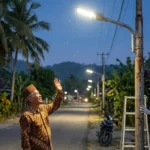Dishub Kerinci Ganti Puluhan Lampu Jalan Rusak demi Keamanan Warga