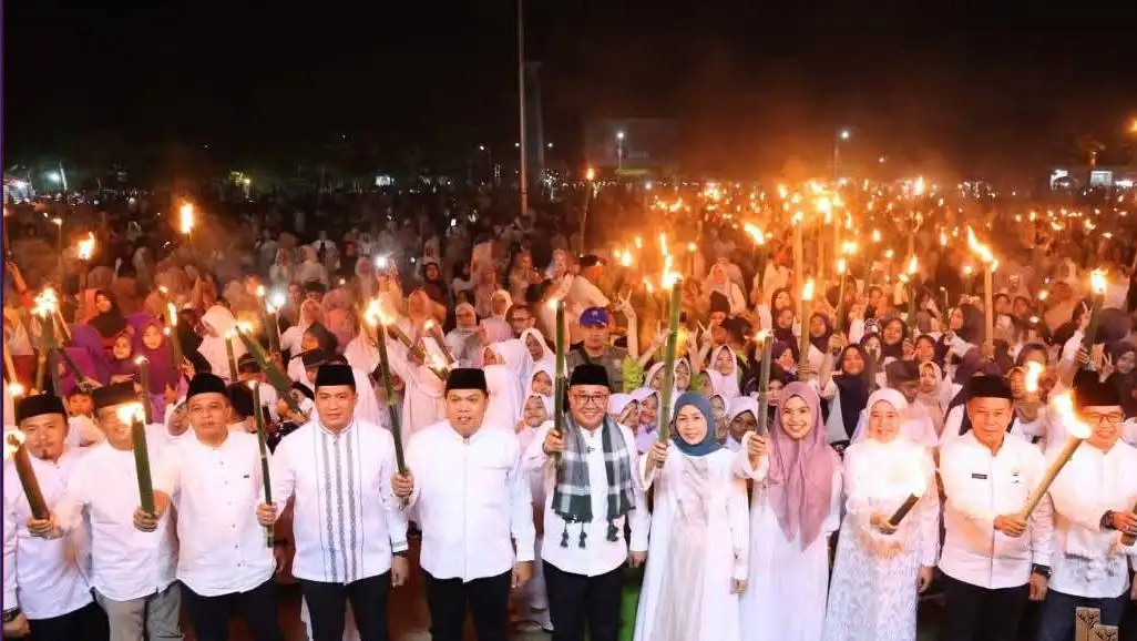 Semarak Pawai Obor 1 Muharam 1448 H di Sungai Penuh.