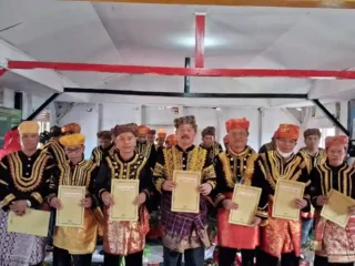 Lembaga Kerapatan Adat Tigo Luhah Belui Kukuhkan Bupati Monadi Sebagai Depati