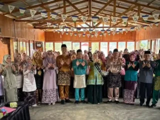 Bunda PAUD Kerinci Novra Wenti Siapkan Generasi EMAS Lewat 7 Kebiasaan Hebat