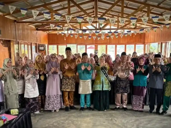 Bunda PAUD Kerinci Novra Wenti Siapkan Generasi EMAS Lewat 7 Kebiasaan Hebat