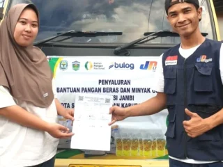 Bulog Salurkan Ratusan Ton Bantuan Pangan untuk Keluarga di Sungai Penuh dan Kerinci