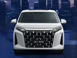 BYD Linghui M9: MPV Pintu Geser Mewah Siap Manjakan Penumpang Taksi Online