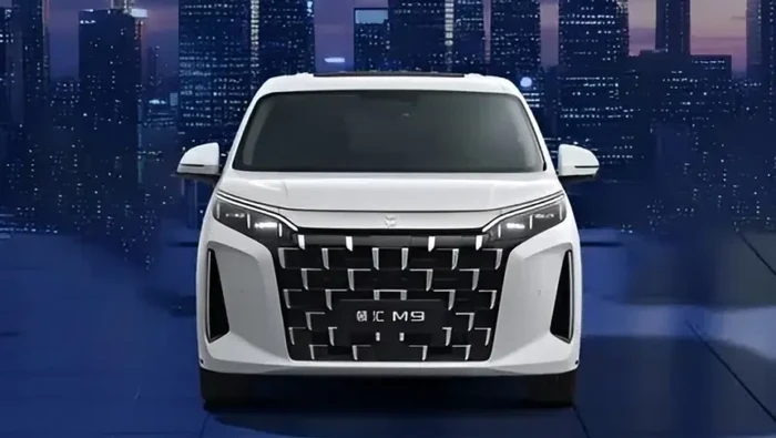 BYD Linghui M9: MPV Pintu Geser Keren untuk Taksi Online