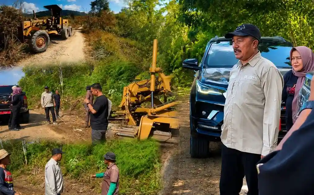 Bupati Monadi Pastikan Pemeliharaan Jalan Selampaung–Masgo Tepat Waktu