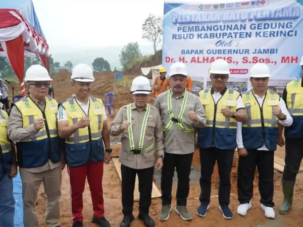 Gubernur Al Haris Letakkan Batu Pertama Pembangunan RSUD Kerinci