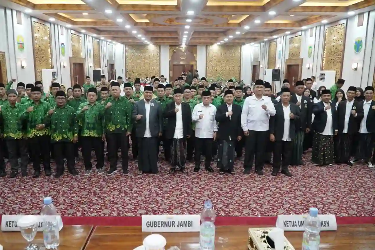 Guru dan Kiai Jaga Moral Generasi Muda