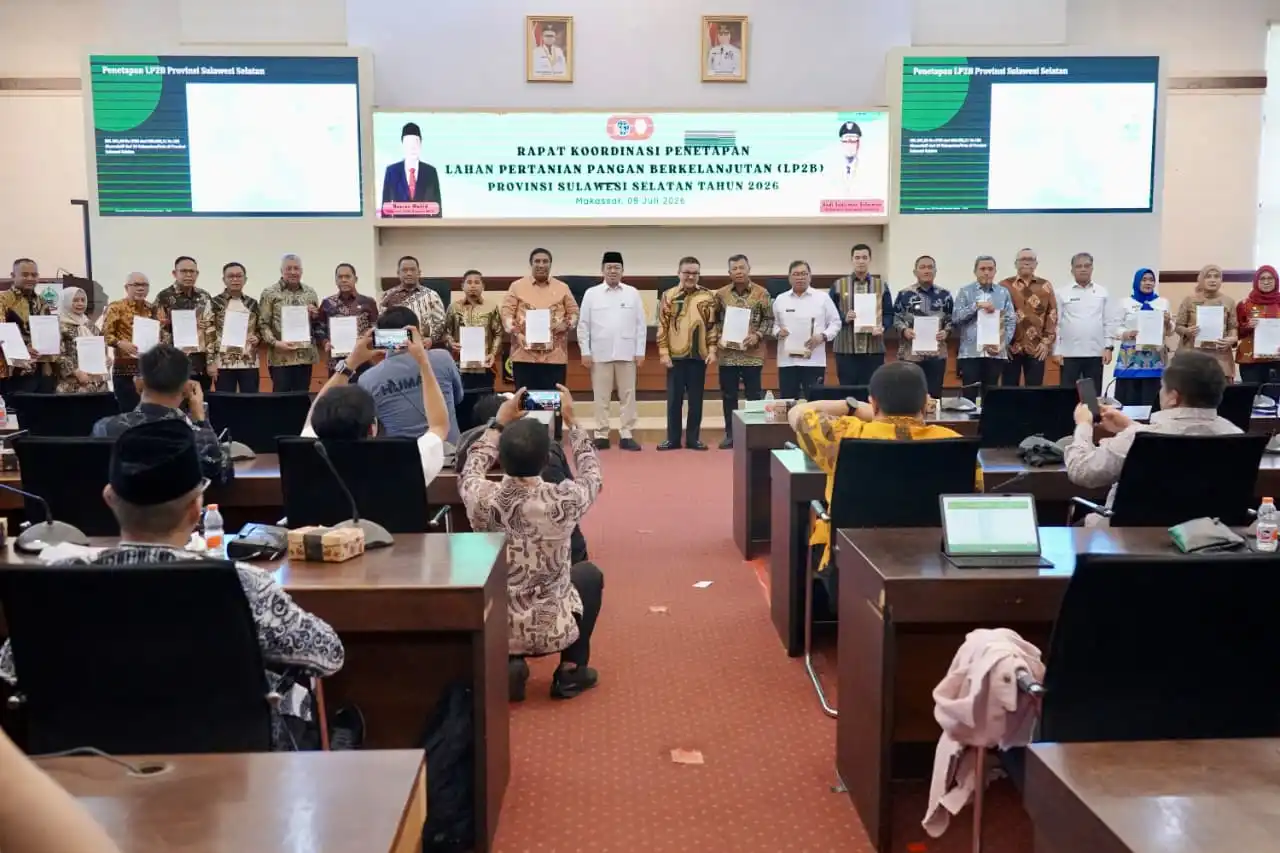 Menteri Nusron Rakor Bersama Kepala Daerah Se-Sulsel
