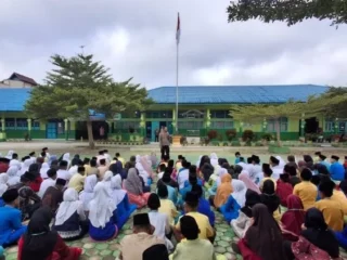 Kapolsek Ajak Peserta MATAMUDA MTsN 1 Kota Sungai Penuh Jauhi Kenakalan Remaja