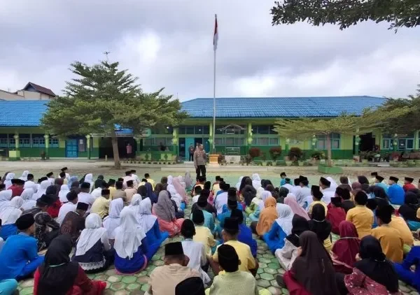 Kapolsek Ajak Peserta MATAMUDA MTsN 1 Kota Sungai Penuh Jauhi Kenakalan Remaja