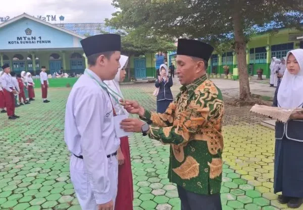MTsN 1 Kota Sungai Penuh Sambut Ratusan Murid Baru Lewat MATAMUDA