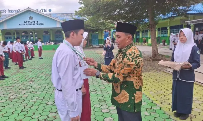 MTsN 1 Kota Sungai Penuh Sambut Ratusan Murid Baru Lewat MATAMUDA