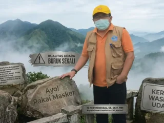 Kabut Asap Selimuti Kerinci, Dinkes Minta Warga Waspada dan Gunakan Masker