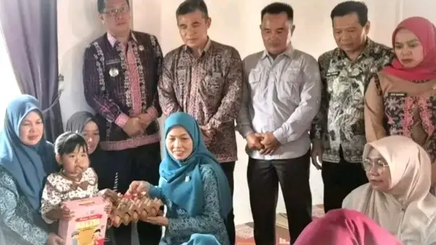 Sri Kartini Alfin Kunjungi Anak Stunting dan Tumor