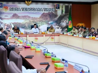 Rakor Bersama Pemda Se-NTT, Menteri Nusron Minta Dukungan Kepala Daerah Wujudkan Transformasi Layanan Pertanahan