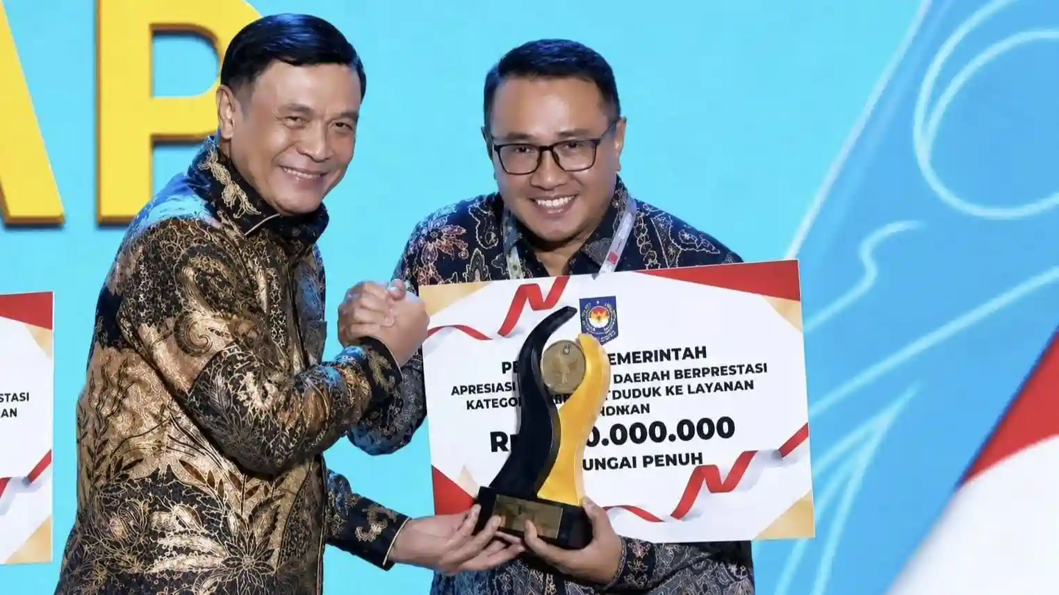 Kota Sungai Penuh Raih Penghargaan Pendidikan Sumatera