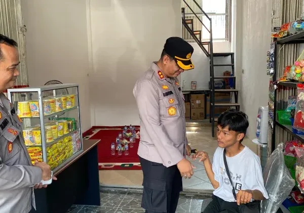 5 Tahun Keliling Jual Mainan, Pemuda Disabilitas di Sungai Penuh Kini Resmi Miliki Toko Sendiri